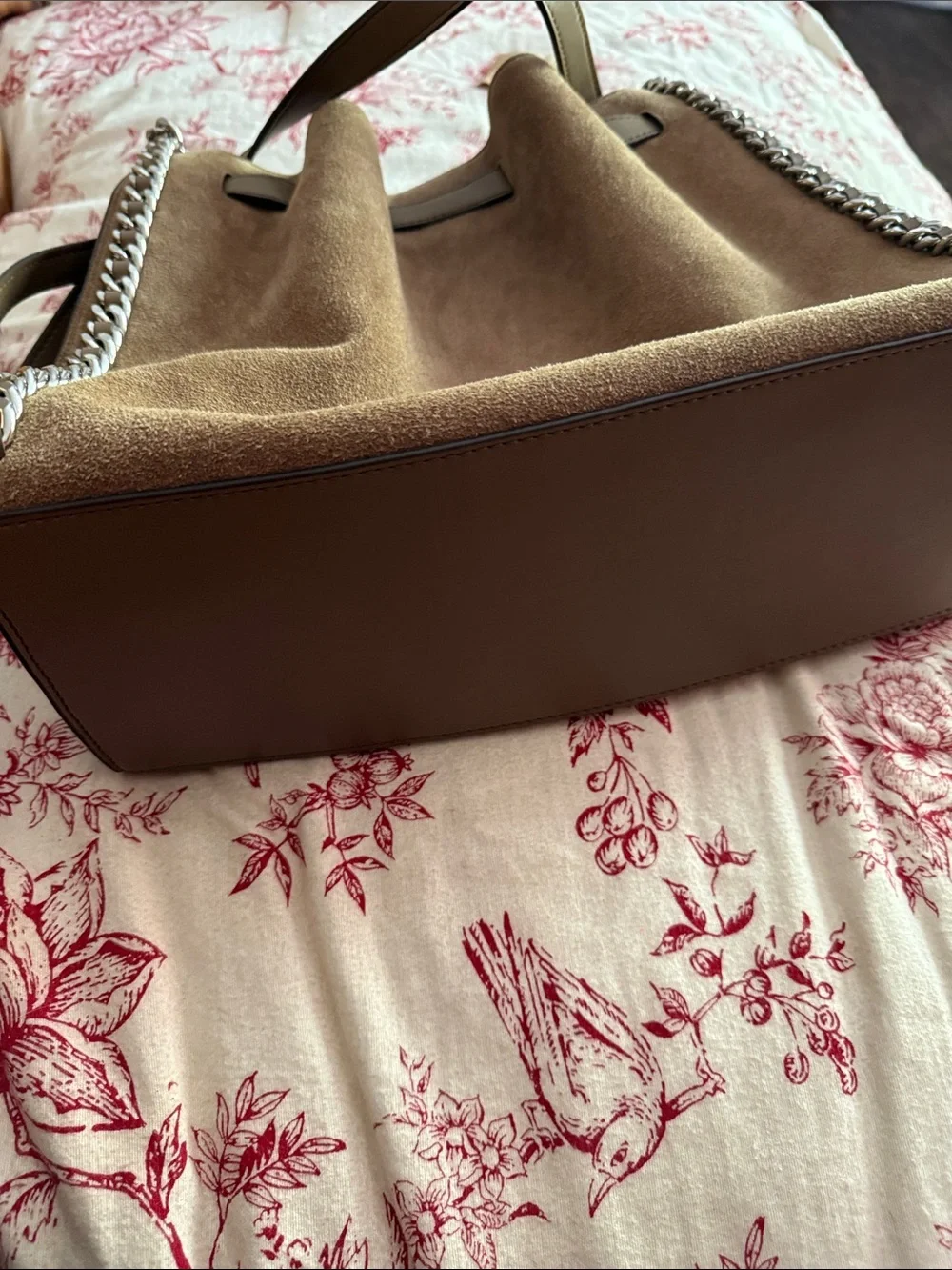 Michael kors suede med size bag. - Picture 6 of 6